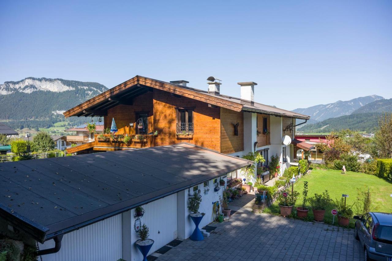 Haus Christl Am Horn Lägenhet Sankt Johann in Tirol Exteriör bild